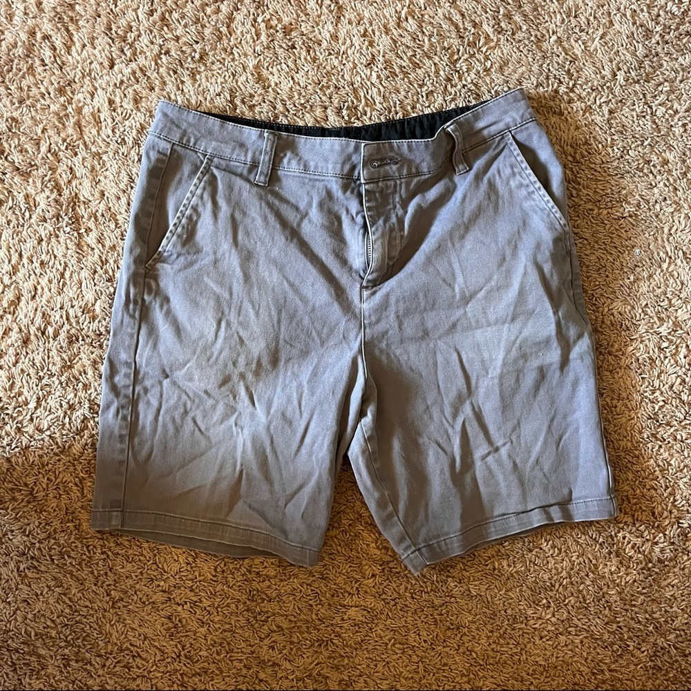 gray men’s chino shorts 32 in waiste